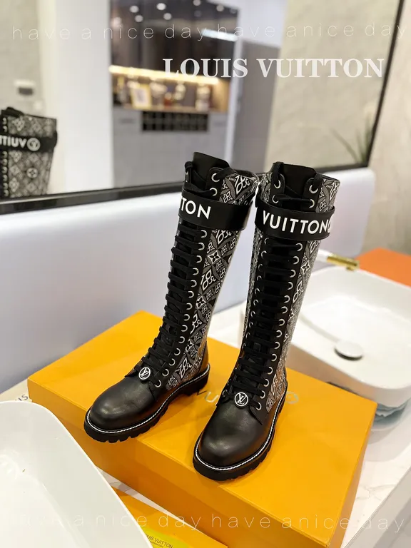 Louis Vuitton Shoe 